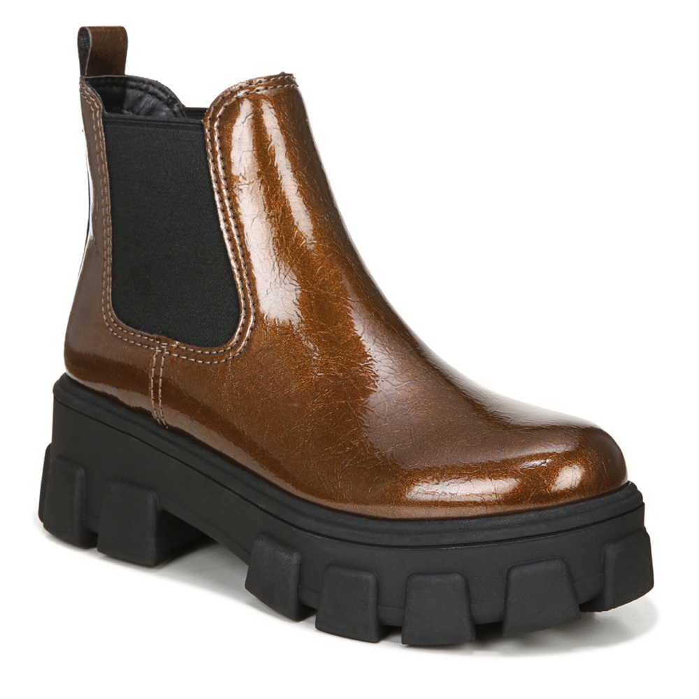 Women’s Darielle Lug Sole Chelsea Circus Bootie